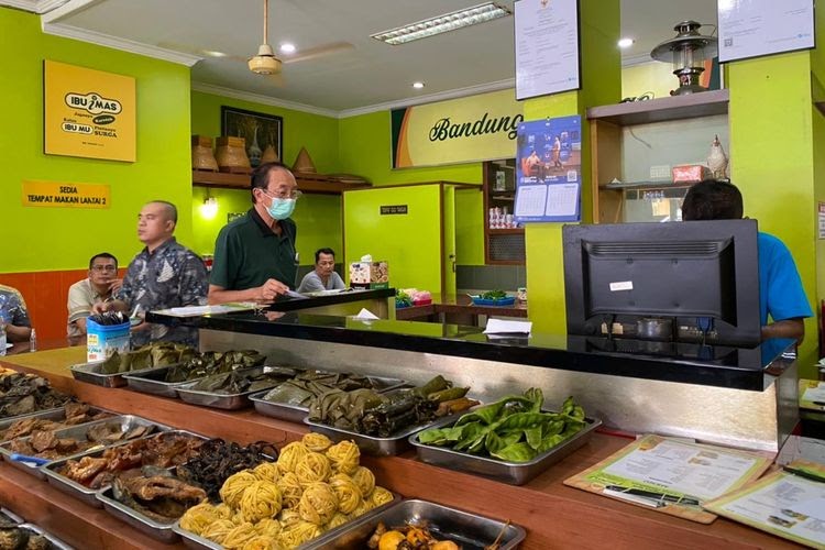 Warung Bu Masirah: Rasa Autentik yang Menggugah Selera di Jantung Cilacap